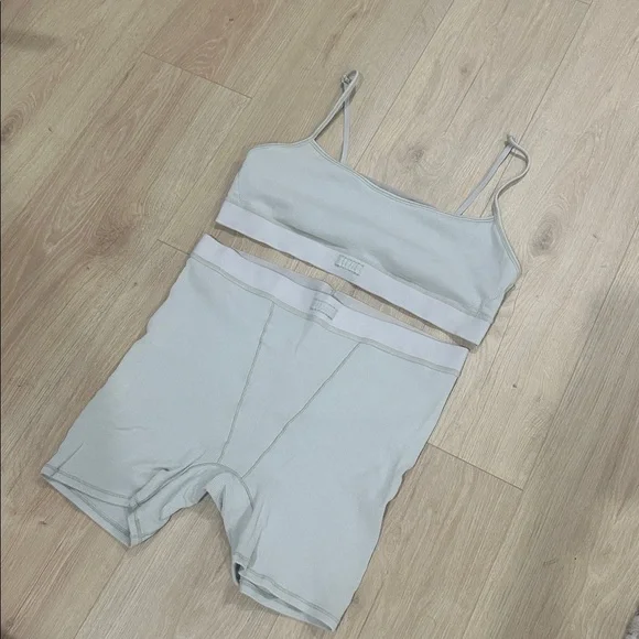 Skims Bundle - Picture 3 of 3